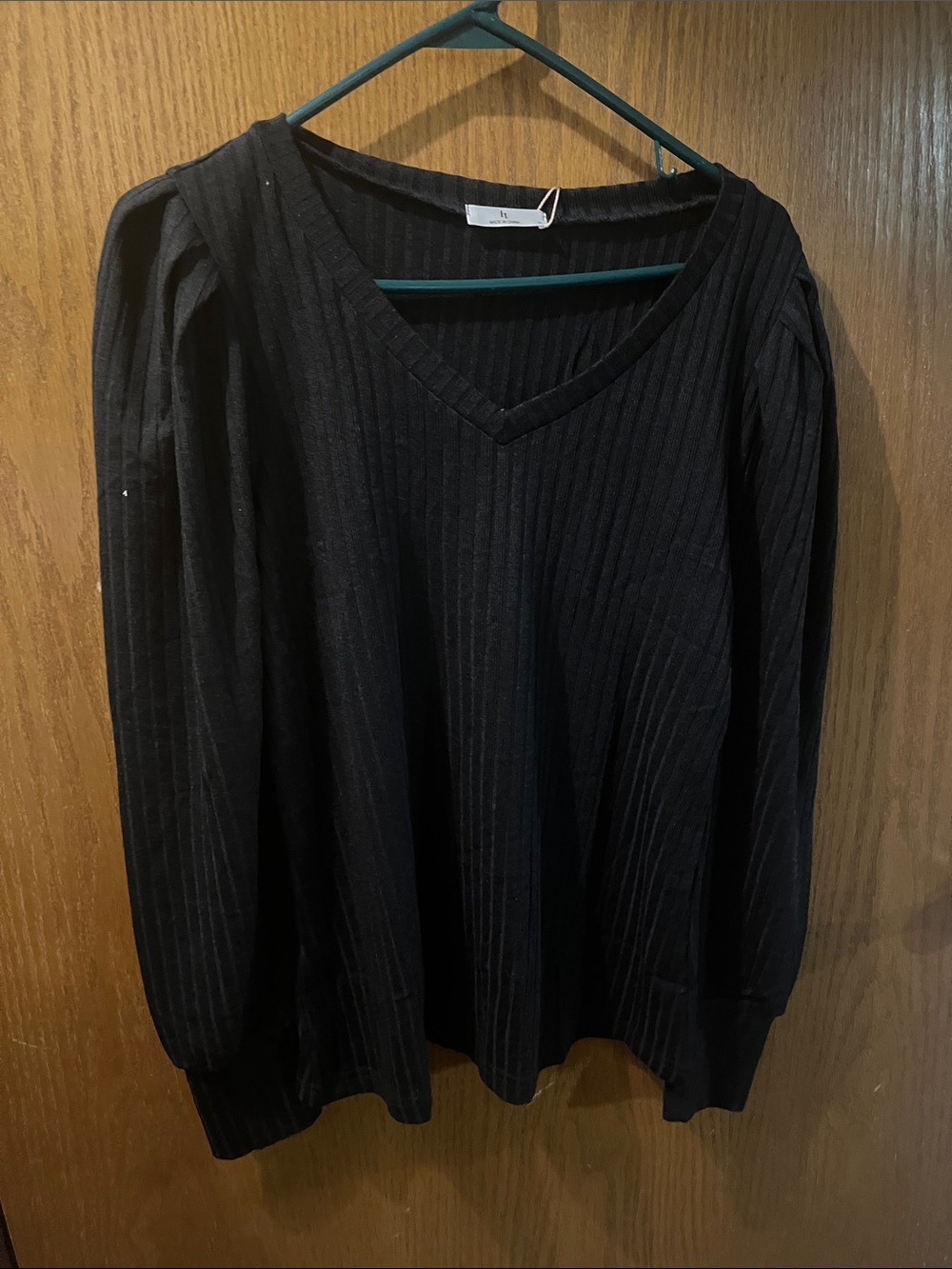 Black Ribbed V-Neck Long Sleeve Top